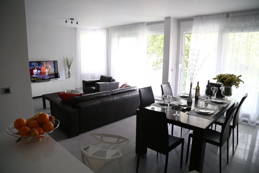 Beach Apartments Dumicic Podstrana Exterior photo