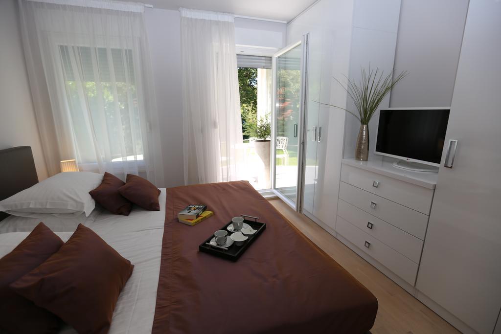 Beach Apartments Dumicic Podstrana Exterior photo